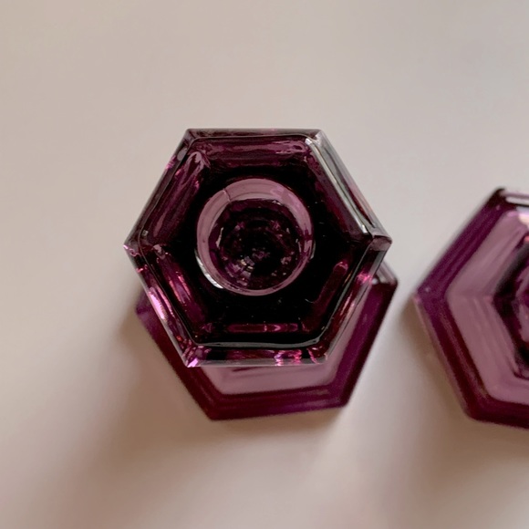 ❤️ Vintage Amethyst Pressed Glass Candlesticks - Sandwich Glass Repro from MMA - Picture 9 of 13